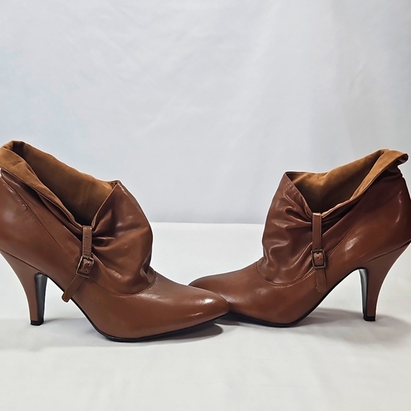 Nine West Soft Brown Leather Heeled Boots with Ruched Design Size 9.5 - Picture 4 of 9